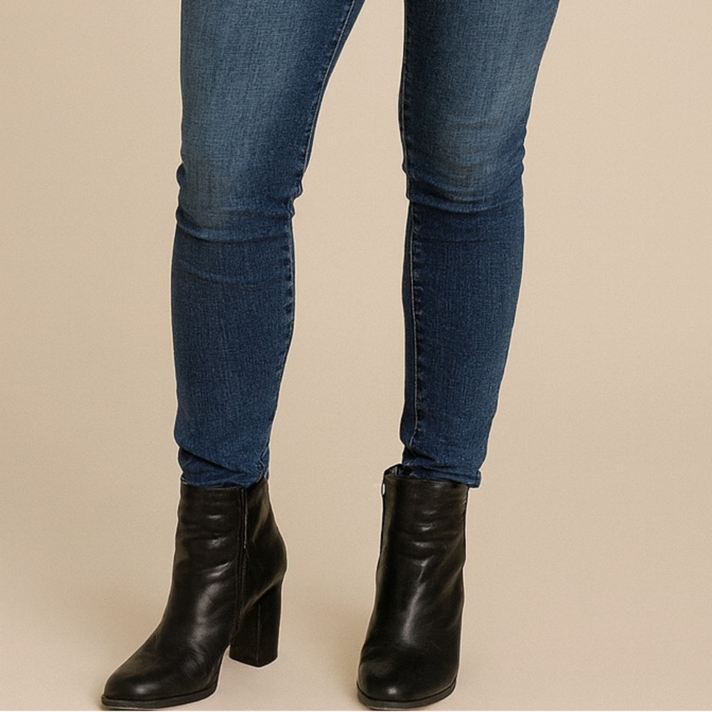 Aldo Boots, 9